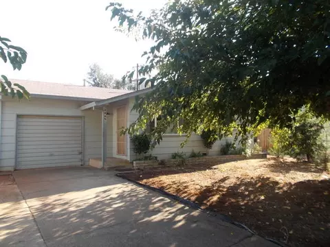 2265 Nebula, Redding, CA 96002 photo 2