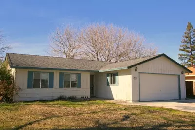 7056 Hemlock St, Redding, CA 96001 photo 1