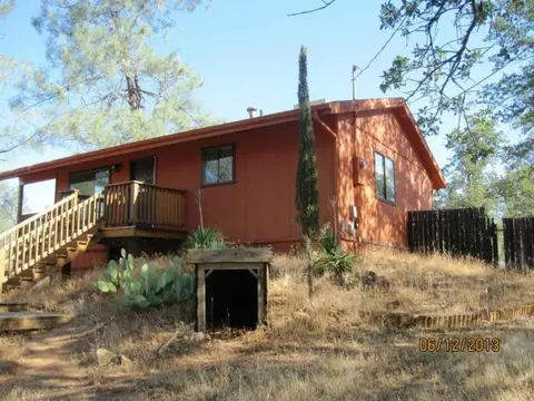 4852 Aloe Vera Dr, Redding, CA 96001 photo 1