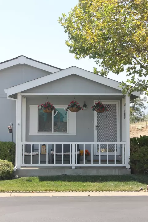 882 Butternut Trl, Redding, CA 96003 photo 3