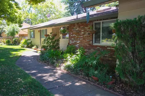 4928 Alta Camino Dr, Redding, CA 96002 photo 3