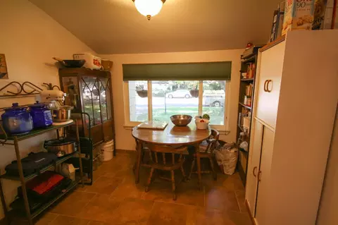 4928 Alta Camino Dr, Redding, CA 96002 photo 8