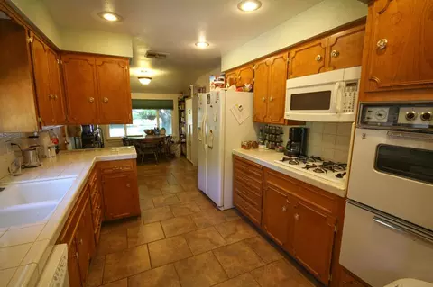 4928 Alta Camino Dr, Redding, CA 96002 photo 5