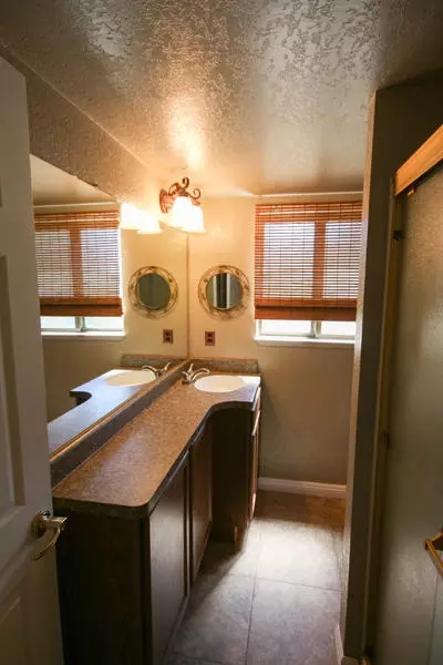 7965 Dorenda Ln, Redding, CA 96001 photo 14
