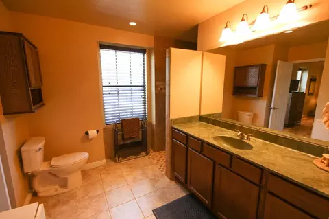 7965 Dorenda Ln, Redding, CA 96001 photo 8