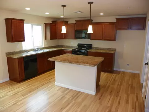 3255 Bridgewater, Redding, CA 96003 photo 7