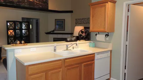 745 Doral Trl, Redding, CA 96003 photo 8