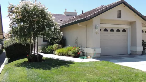 745 Doral Trl, Redding, CA 96003 photo 1