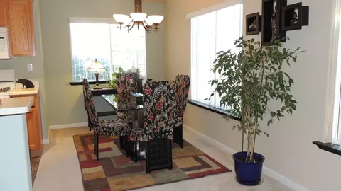 745 Doral Trl, Redding, CA 96003 photo 6