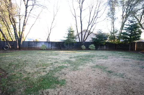 4018 Brittany Dr, Redding, CA 96002 photo 8