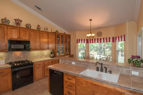 6045 Constitution Way, Redding, CA 96003 photo 8