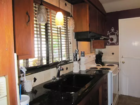 900 Overhill Dr, Redding, CA 96001 photo 8