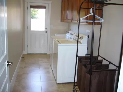 941 Albion Ave, Redding, CA 96003 photo 9