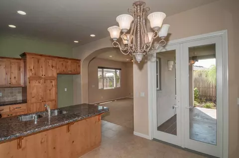 20247 Chalone Pl, Anderson, CA 96007 photo 4