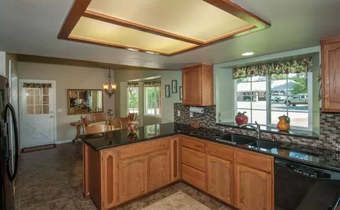4582 Alta Camino, Redding, CA 96002 photo 7