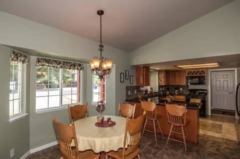 4582 Alta Camino, Redding, CA 96002 photo 10