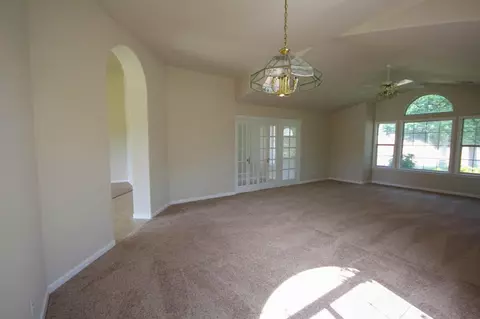 148 Ironwood Ln, Redding, CA 96003 photo 6