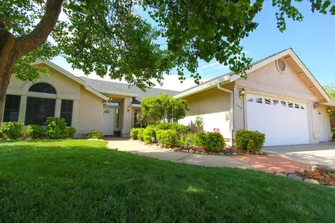148 Ironwood Ln, Redding, CA 96003 photo 1