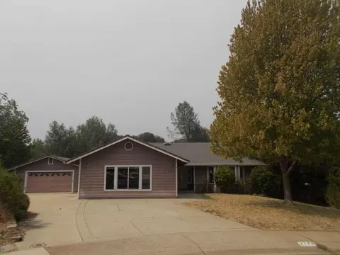 2284 Wicklow, Redding, CA 96001 photo 4