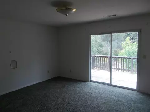 2284 Wicklow, Redding, CA 96001 photo 16