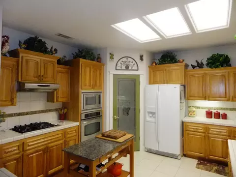 2996 Montana Sky Dr, Redding, CA 96002 photo 2