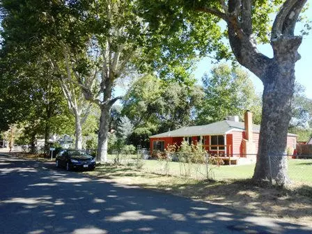 5421 Elm Ln, Redding, CA 96001 photo 2