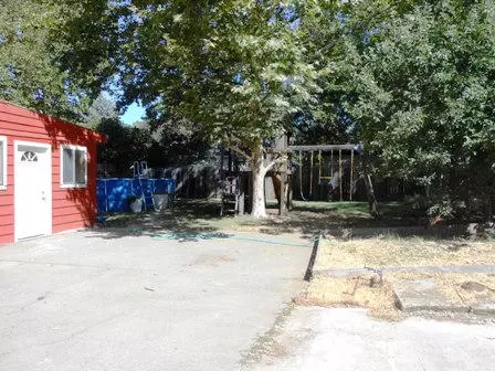 5421 Elm Ln, Redding, CA 96001 photo 8