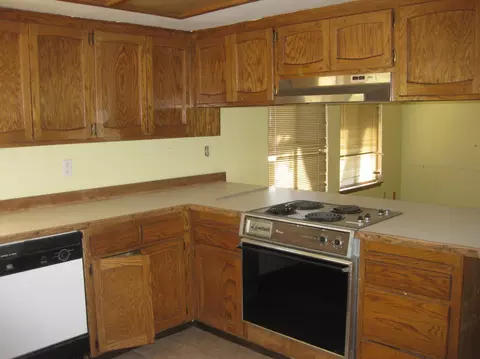 10340 Candy Cane Ln, Redding, CA 96003 photo 5