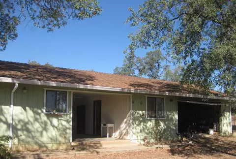 10340 Candy Cane Ln, Redding, CA 96003 photo 3