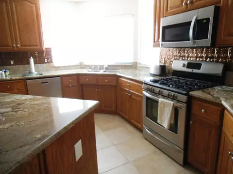 562 Mammoth Path, Redding, CA 96003 photo 11