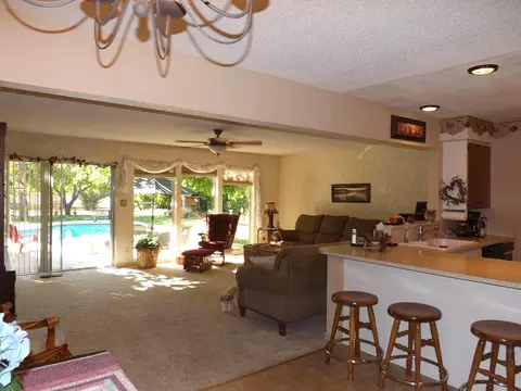 5056 Huntington Dr, Redding, CA 96002 photo 12