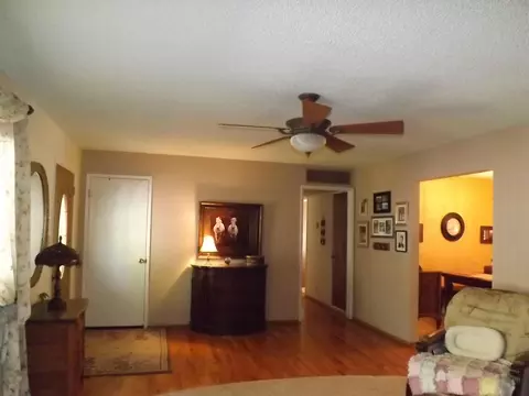 5056 Huntington Dr, Redding, CA 96002 photo 11