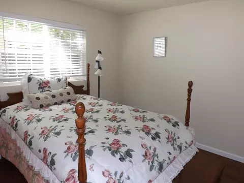 333 Rosewood Dr, Redding, CA 96003 photo 10