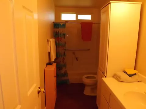 333 Rosewood Dr, Redding, CA 96003 photo 8
