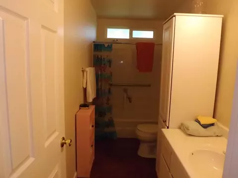 333 Rosewood Dr, Redding, CA 96003 photo 9