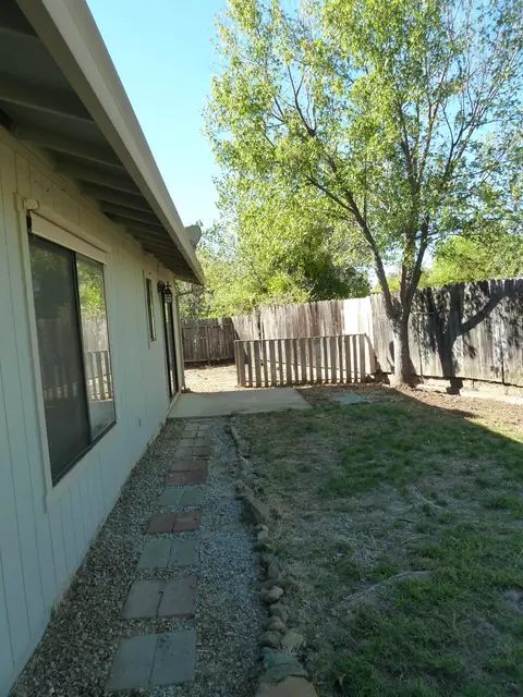 1060 Dara Ct, Redding, CA 96003 photo 25