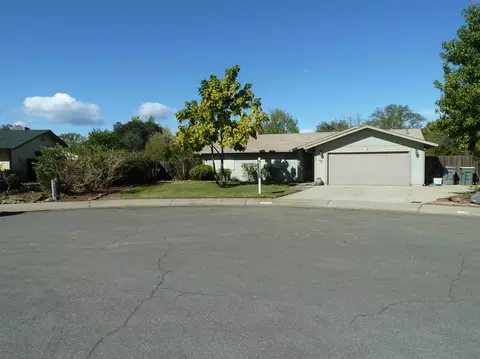 1060 Dara Ct, Redding, CA 96003 photo 3