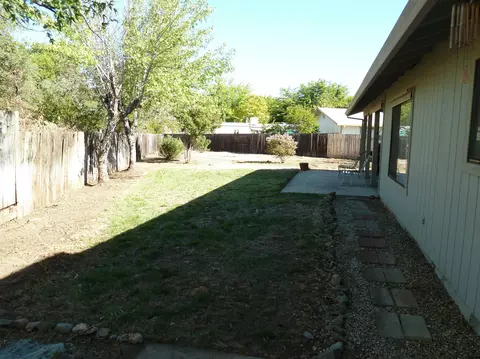 1060 Dara Ct, Redding, CA 96003 photo 20
