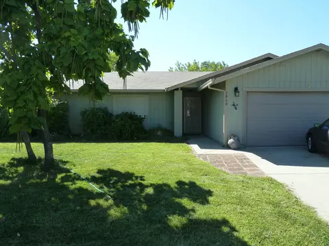 1060 Dara Ct, Redding, CA 96003 photo 5