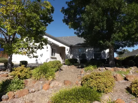 1150 Snowcap Trl, Redding, CA 96003 photo 1