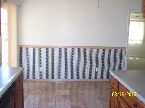 6945 Amber Ln, Redding, CA 96002 photo 9