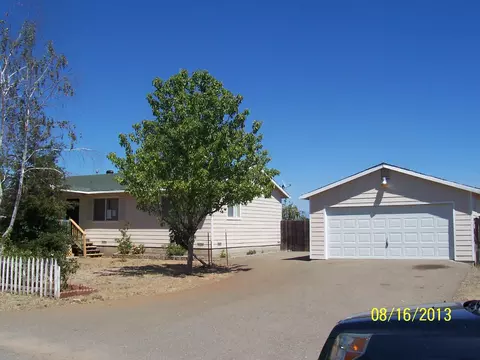 6945 Amber Ln, Redding, CA 96002 photo 4