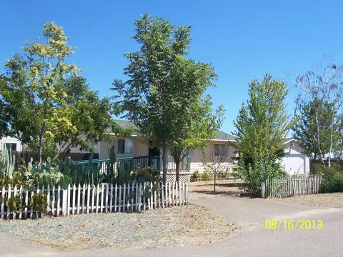 6945 Amber Ln, Redding, CA 96002 photo 1
