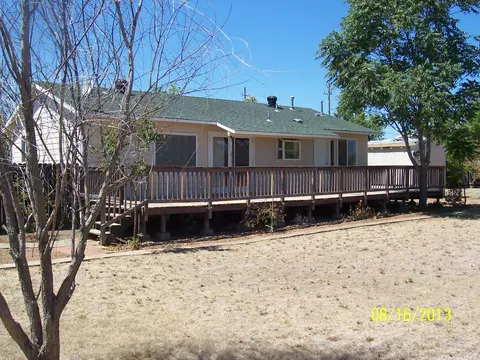 6945 Amber Ln, Redding, CA 96002 photo 2