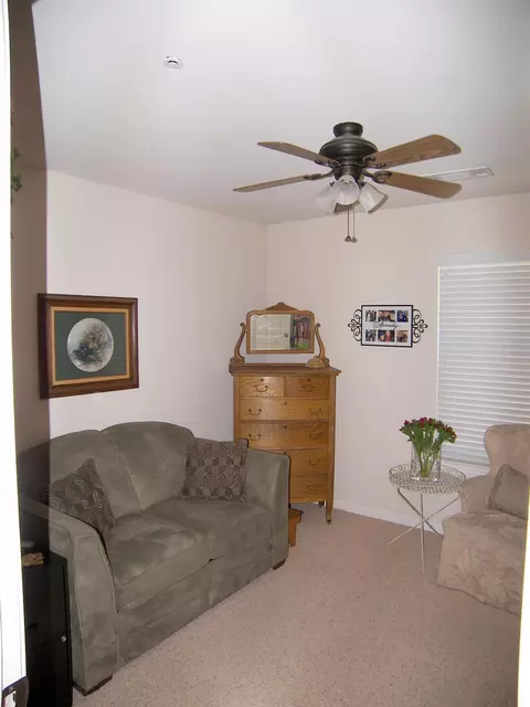 2035 Vienna, Redding, CA 96003 photo 21