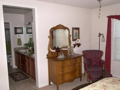 2035 Vienna, Redding, CA 96003 photo 13