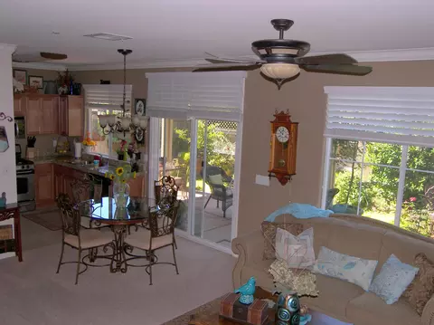 2035 Vienna, Redding, CA 96003 photo 4