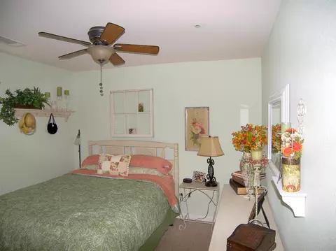 2035 Vienna, Redding, CA 96003 photo 17