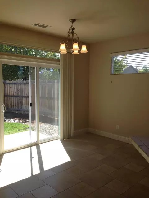 609 Grants Pass, Redding, CA 96003 photo 4