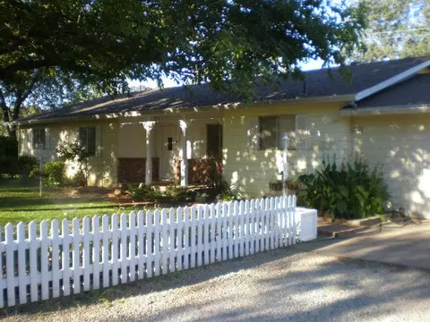 8952 Christopher Ln, Redding, CA 96002 photo 1